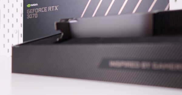 Plăcile video NVIDIA RTX 3000 încep să se ieftinească