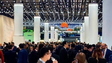 HUAWEI și ZTE Inteligenta artificiala și 5G stand HUAWEI MWC Barcelona 2024