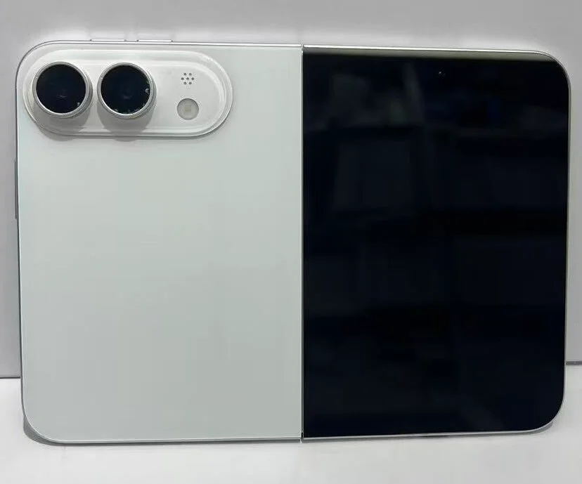 iPhone Ultra