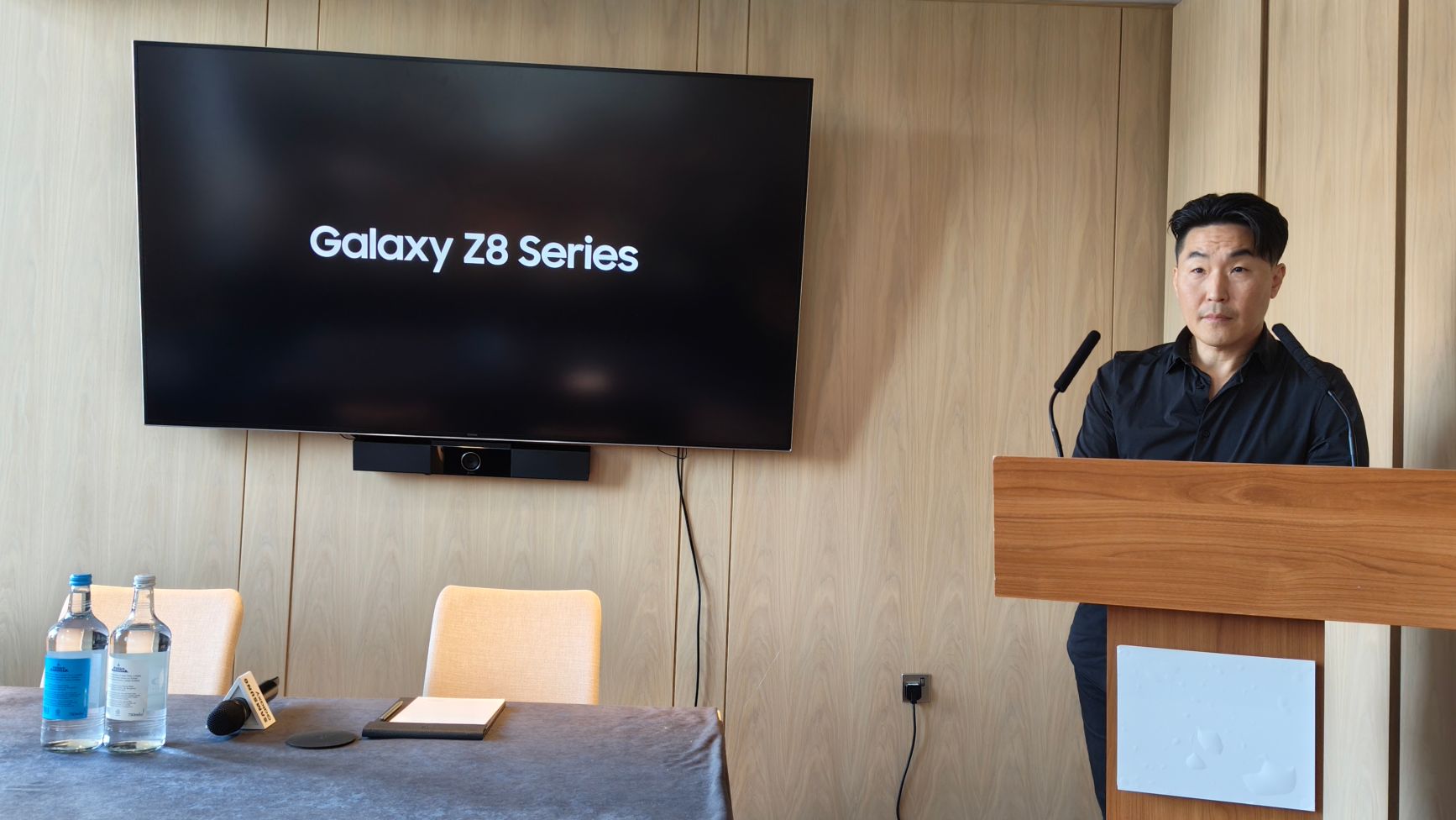 Hubert Huey Lee Samsung Galaxy Z Fold 8